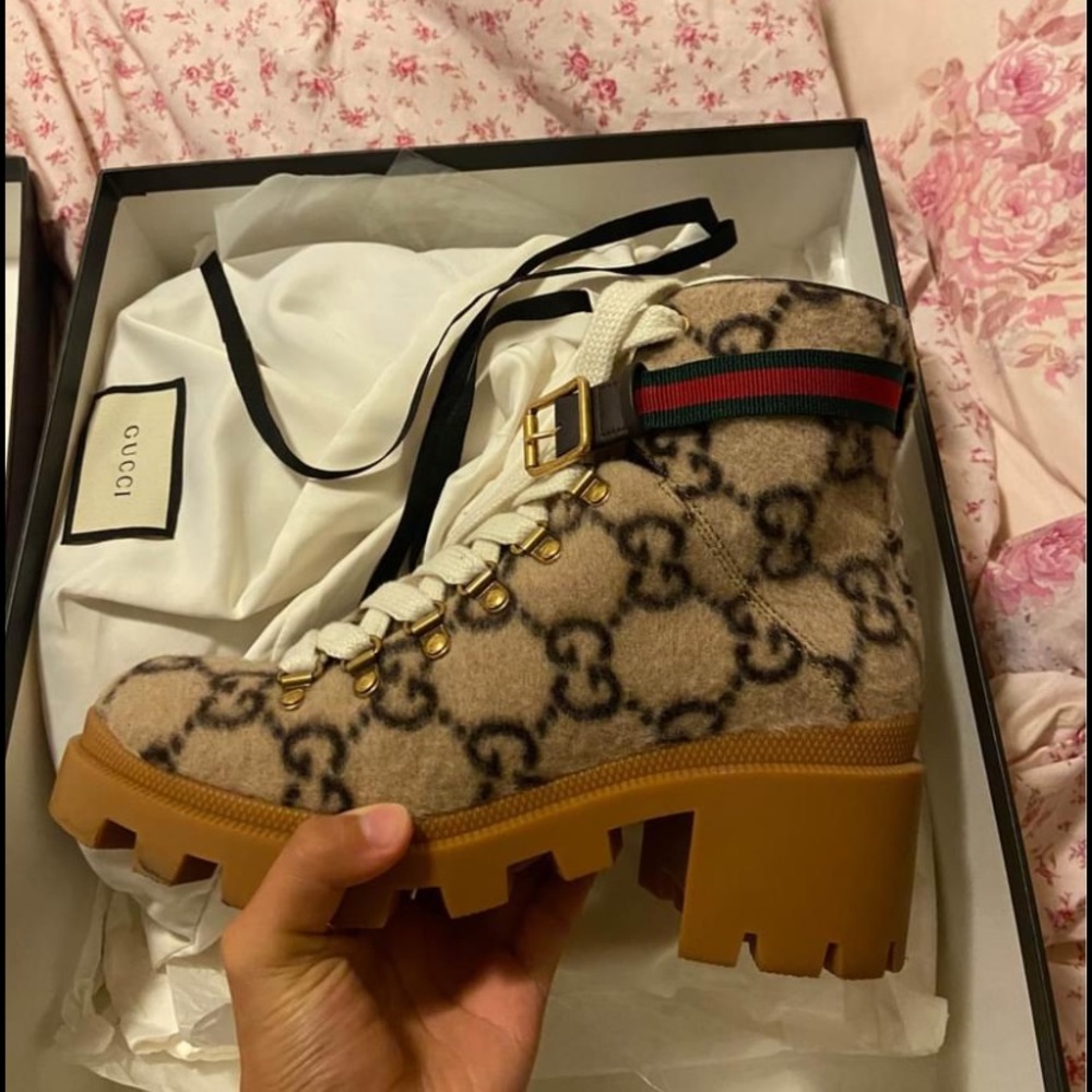 - GUCCI Wool Boots Like New